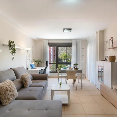 Cozy Seaside Mar