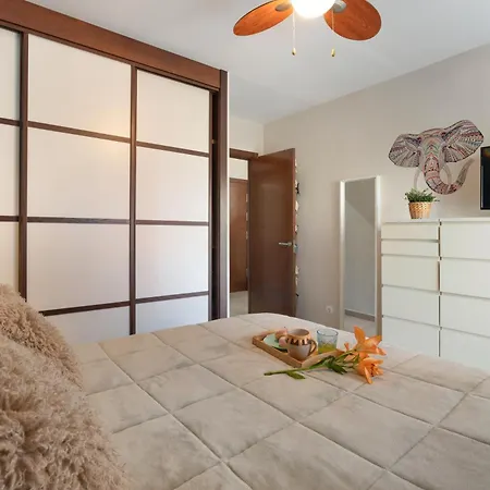 Cozy Seaside Mar *